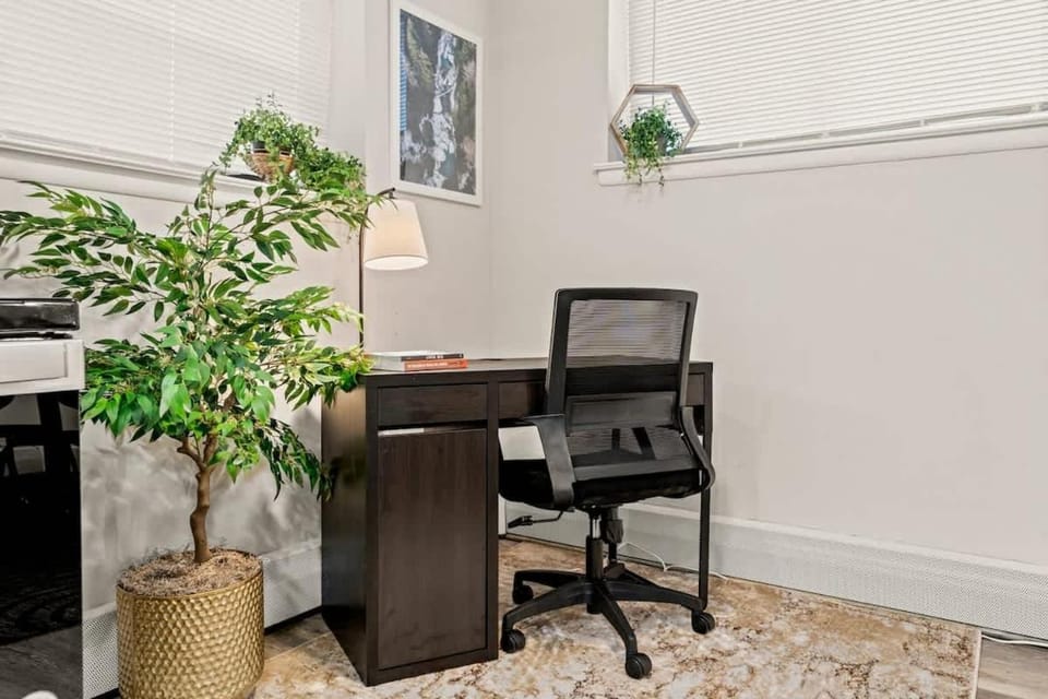 Cozy 1 BR 1 BA King Bed Apt Free Parking Sleeps 4 Apartment in West Conshohocken