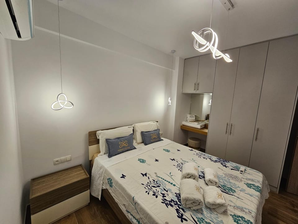 Arman Group Èlan Apartment in South Athens