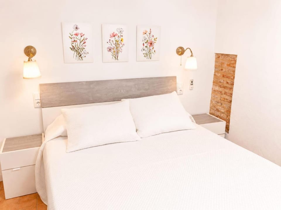 Encanto Histórico en Carmona - Estudio Bajo a un paso de Sevilla by beBalmy Apartment in Carmona