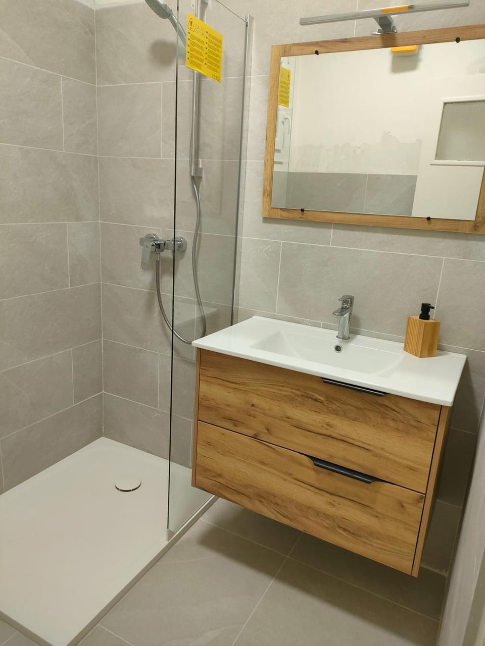 Shower, Bathroom