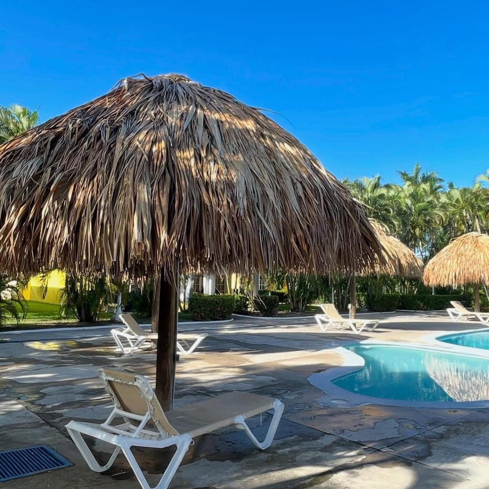 Villa en Palma Real Beach Resort con piscina y acceso a la playa Villa in Atlántida Department