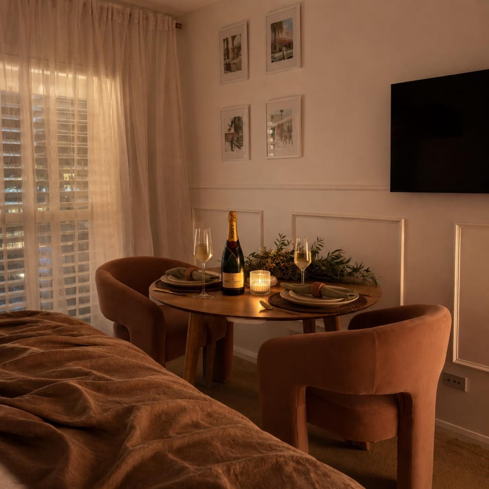 Dining area, Bedroom