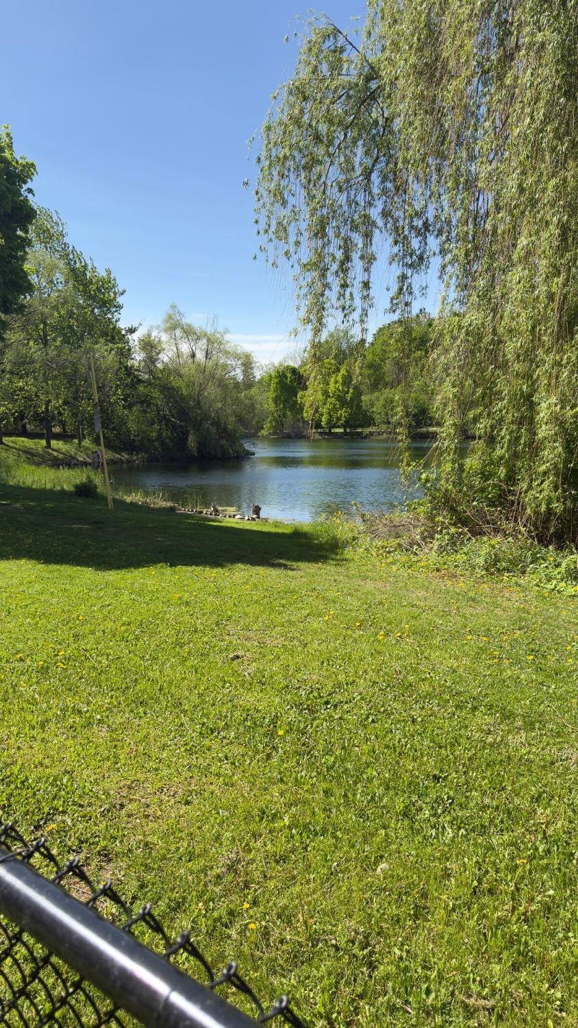 Beautiful lake view Basment room Apartment in Brampton