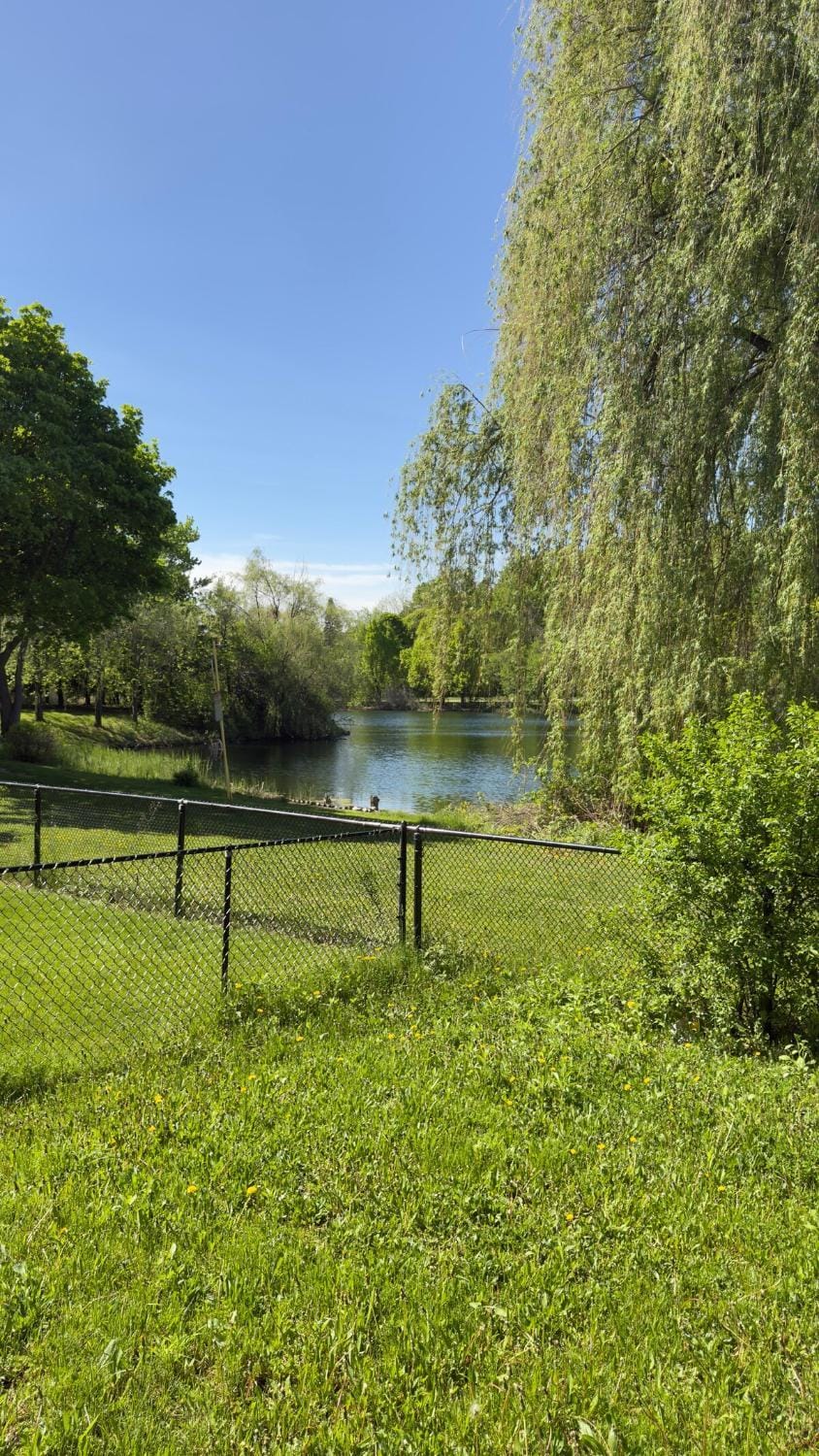 Beautiful lake view Basment room Apartment in Brampton