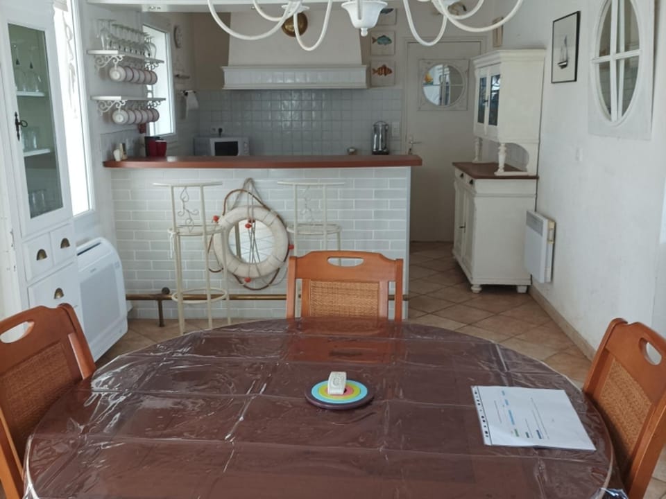 Maison, animaux admis - 6 pers., à 100m de la mer - FR-1-843-67 House in Le Croisic