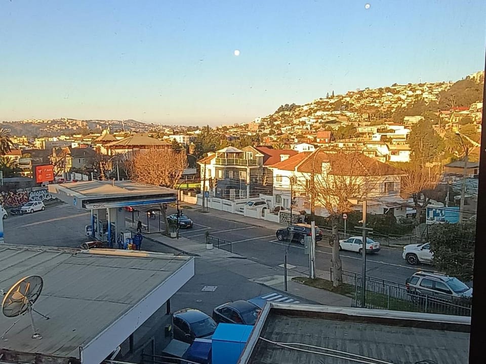 Photo of the whole room, City view