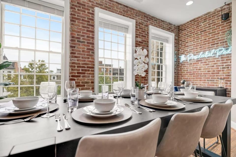 Luxe 7-BR Victorian Castle in the Nation's Capital House in District of Columbia