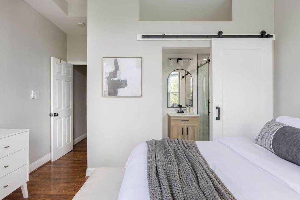 Luxe 7-BR Victorian Castle in the Nation's Capital House in District of Columbia