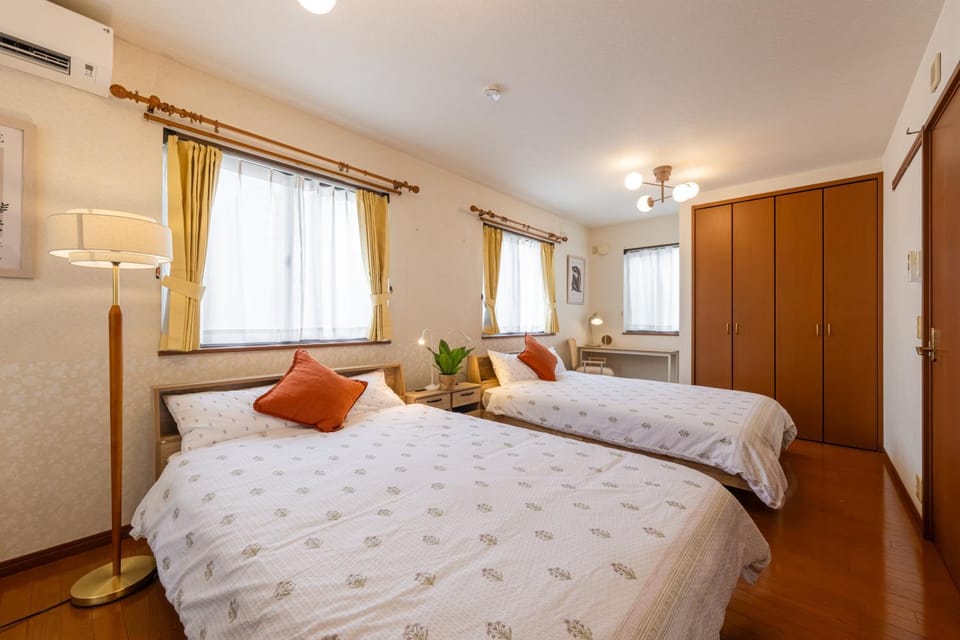 Bed, Bedroom