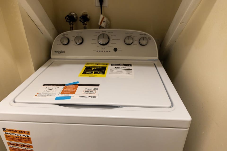 Spacious 2 bedrooms with comfort Apartment in Upper Darby
