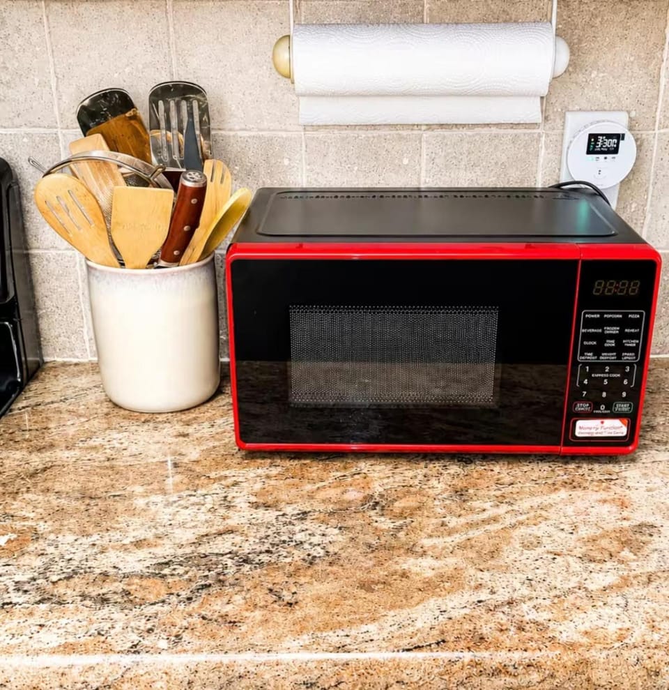 Kitchen or kitchenette, pet friendly