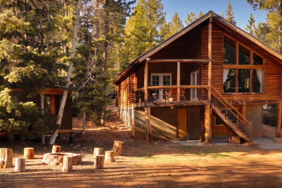 Rustic Mountain Log Cabin with Fire Pit Cabin in Utah