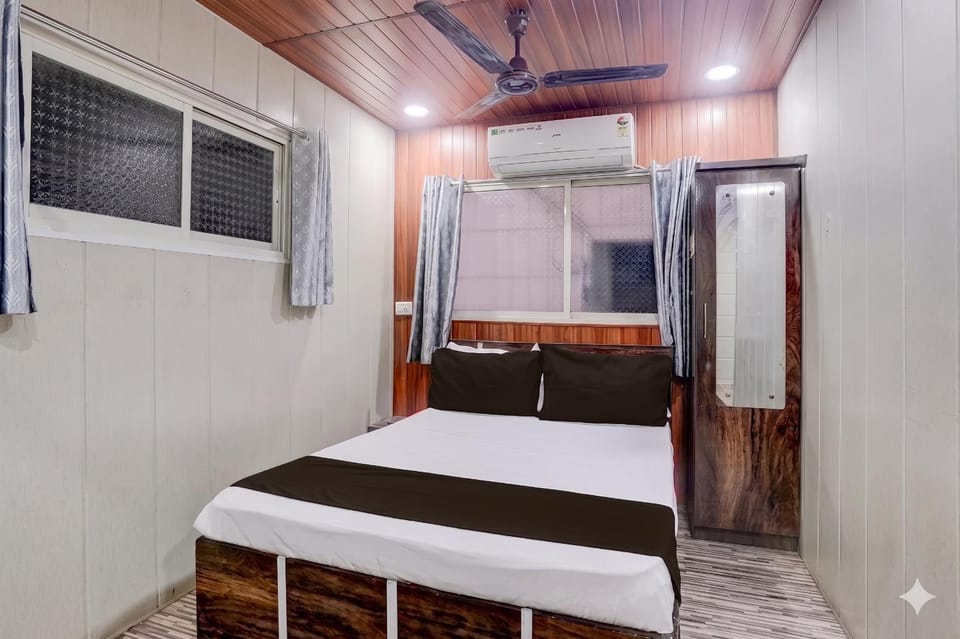 Hotel Garden Lodging And Boarding Hotel in Maharashtra
