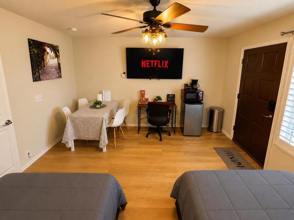 Modern & Private Apt near Lackland AFB & Seaworld Apartment in San Antonio