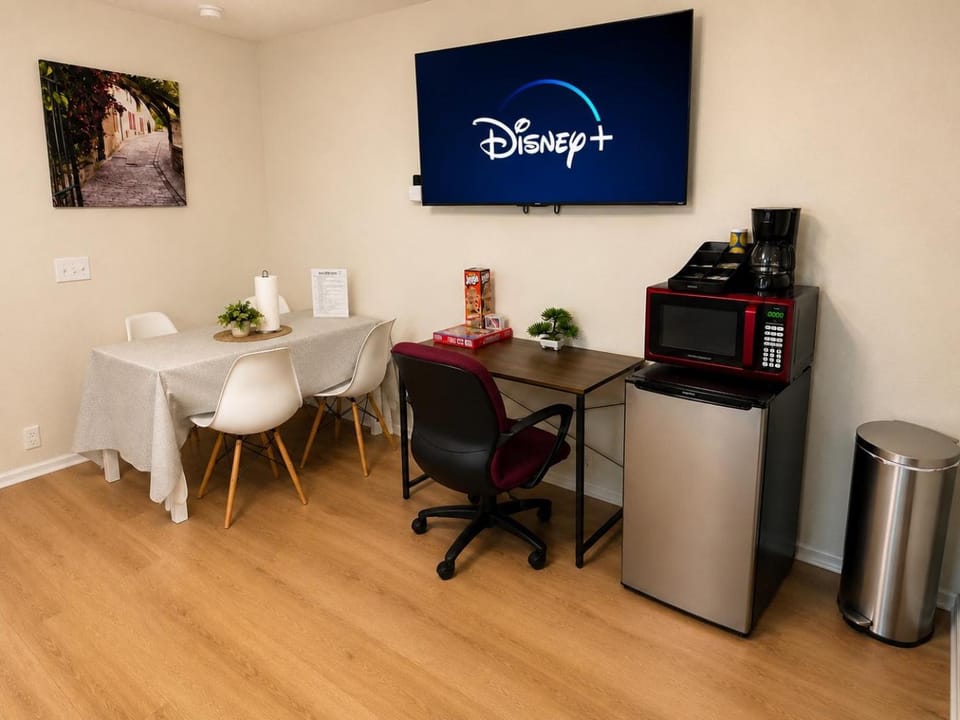 Modern & Private Apt near Lackland AFB & Seaworld Apartment in San Antonio
