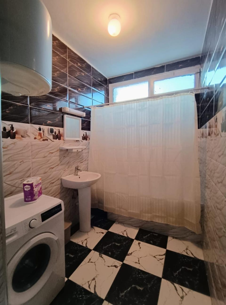villa indépendante 3 chambre avec jardin privé-rez-de-chaussèe-agadir Villa in Agadir