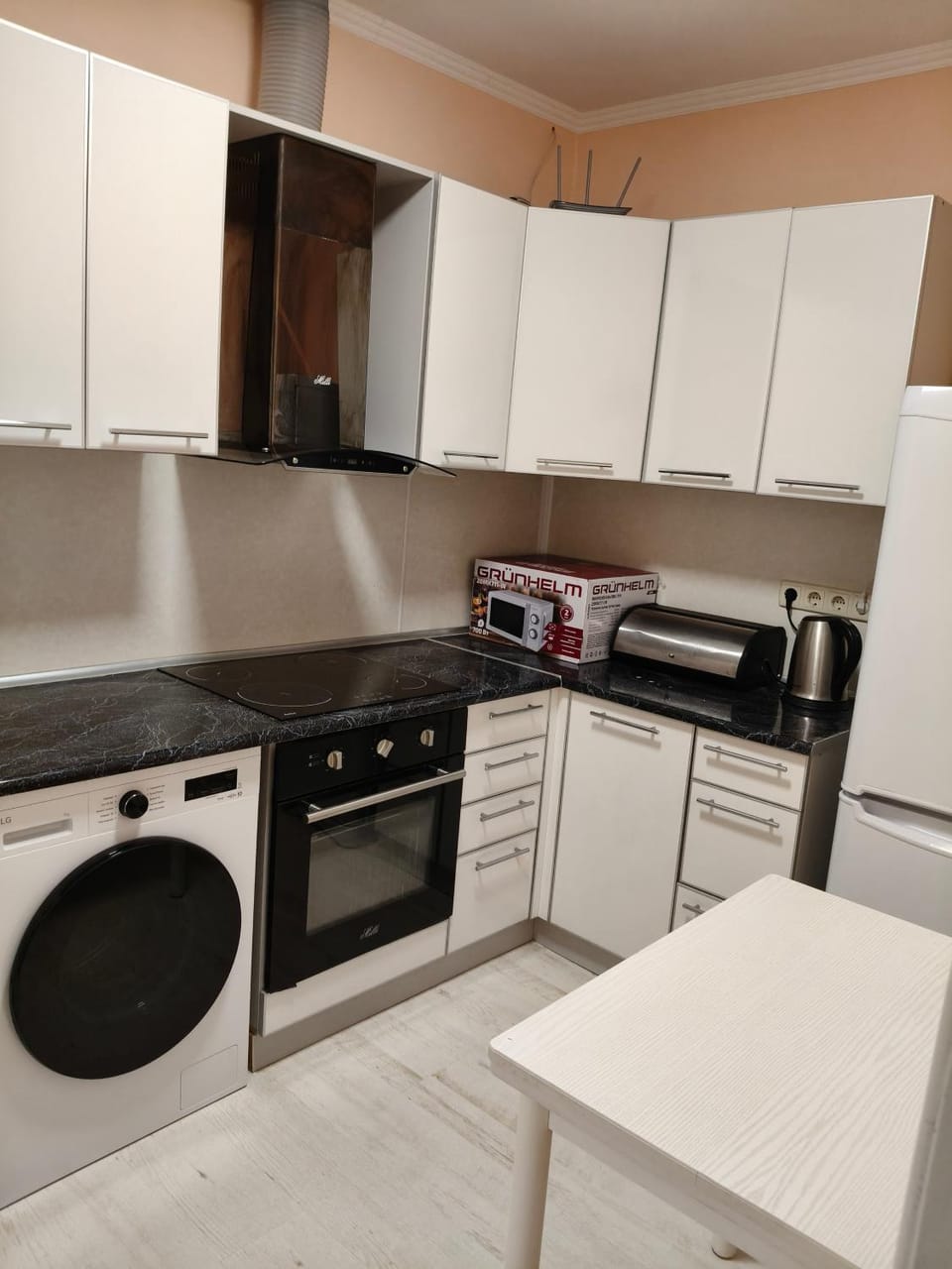 Двухкомнатные апартаменты у моря 36ш Apartment in Odessa Oblast