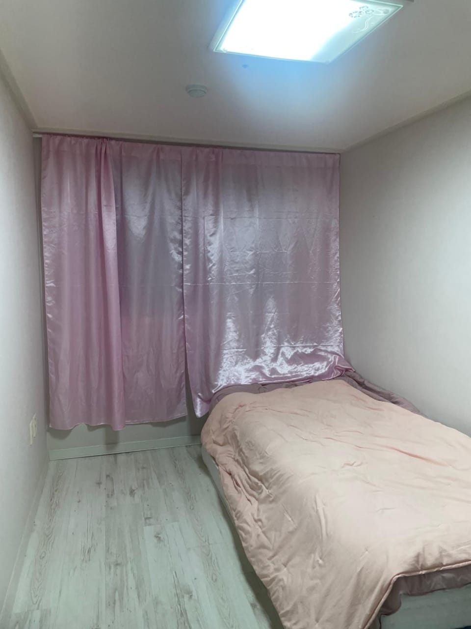 행운외국인여성전용게스트하우스 Apartment in Gyeonggi-do