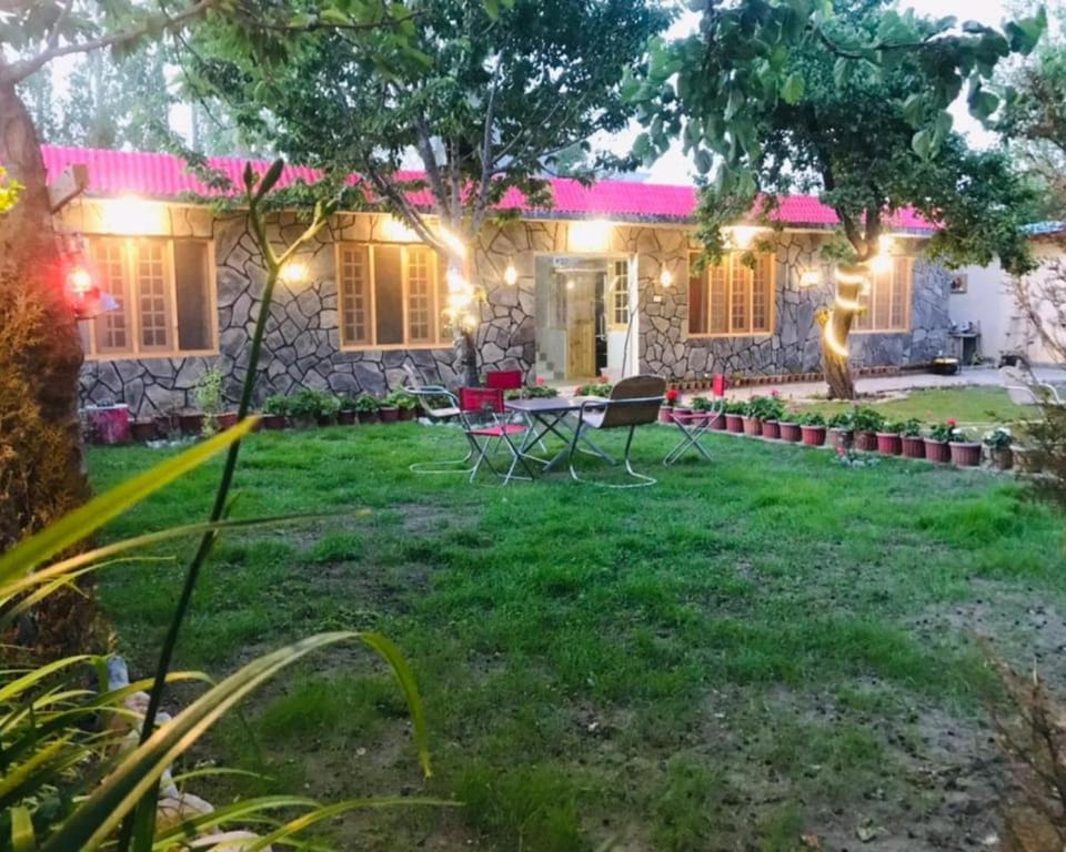 Property building, Natural landscape, Garden, Garden view