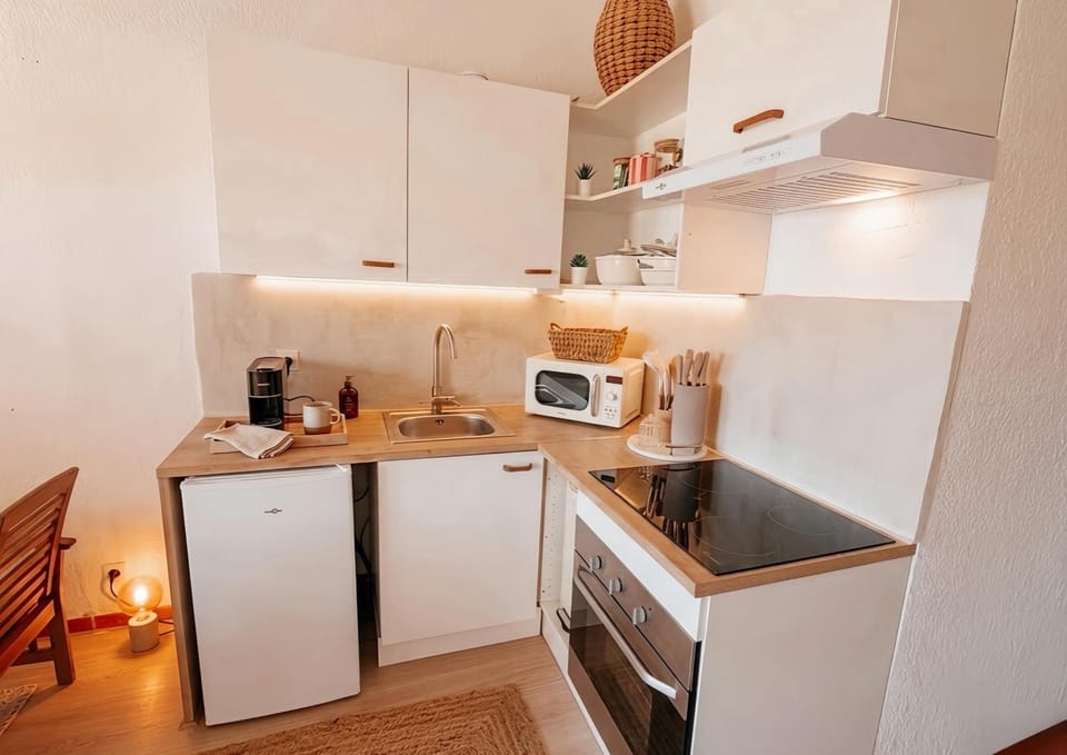 Kitchen or kitchenette, oven, stove, toaster, kitchen