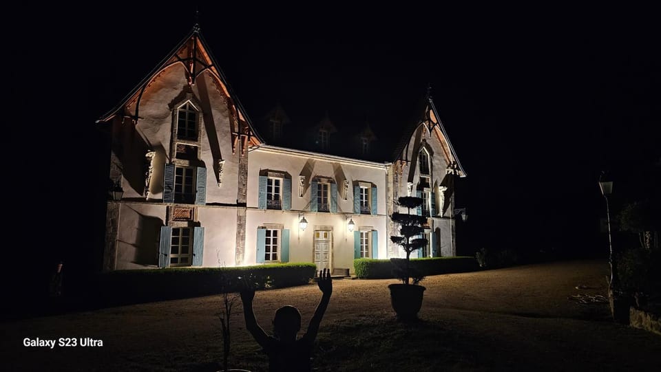 Chambre Henri II Bed and Breakfast in Auvergne-Rhône-Alpes