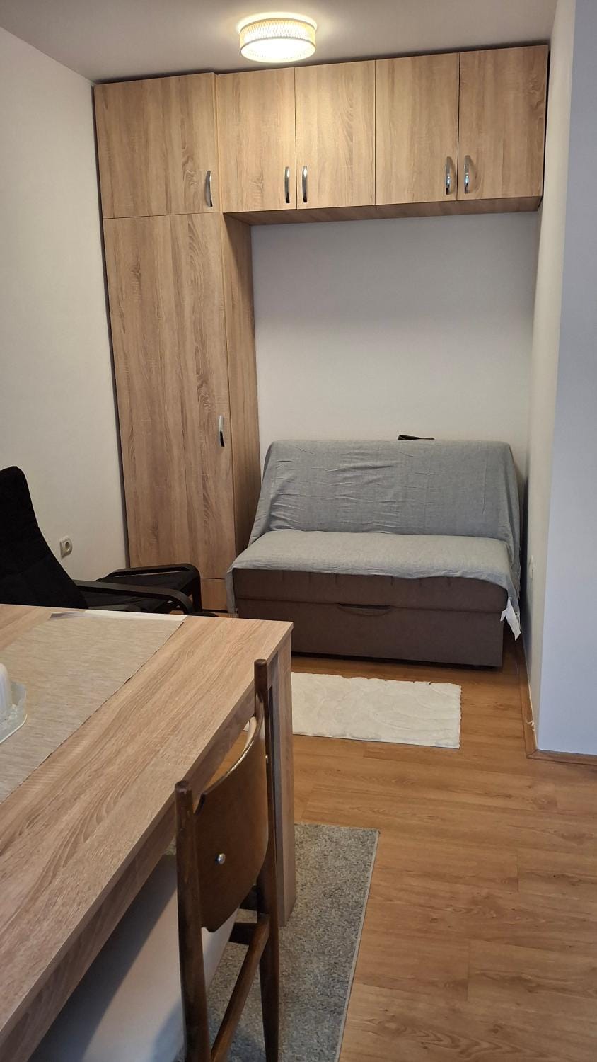 Bed, Living room