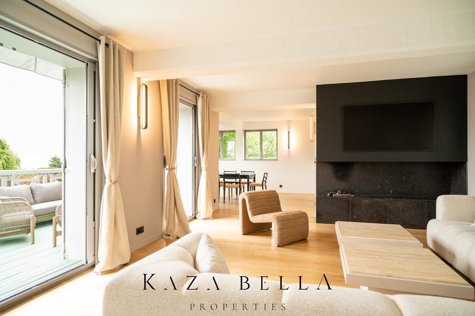 KAZA BELLA - Amazing Villa with sea view and pool Bed and Breakfast in Benerville-sur-Mer