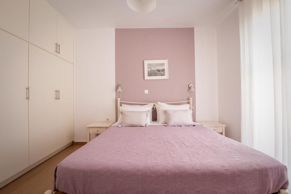 Bedroom, wardrobe