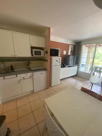 joli petit appartement rénové Apartment in Sanguinet