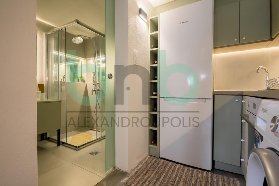Green & Grey Loft close to ZARA Apartment in Alexandroupoli