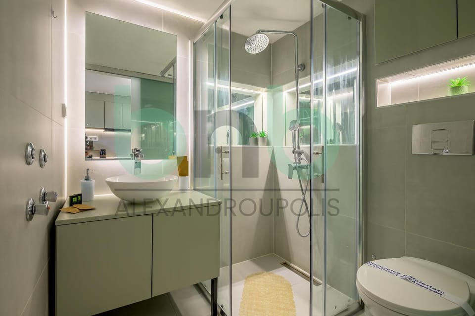 Green & Grey Loft close to ZARA Apartment in Alexandroupoli