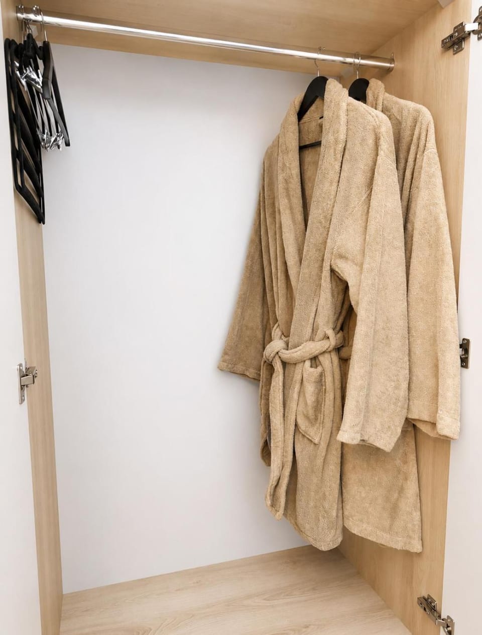 towels, wardrobe