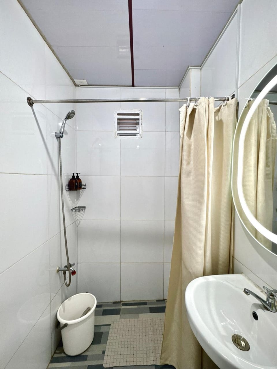 Solara Boutique Room with Kitchen, Netflix & Private Bath Apartment in Caraga