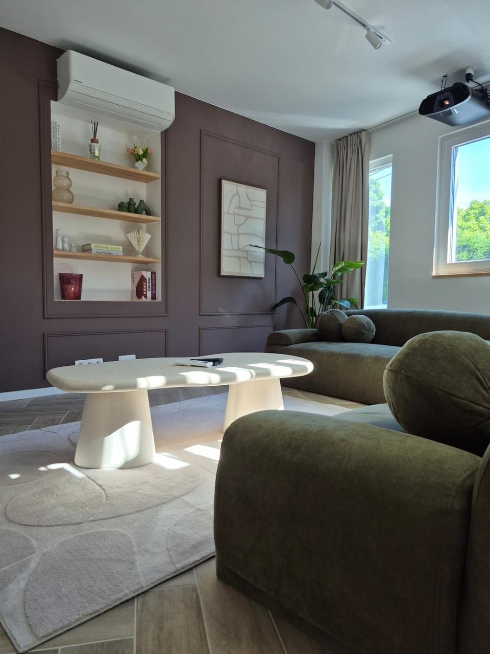 Living room, air conditioner, air conditioner