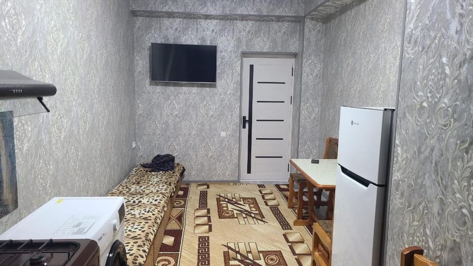 24 на7 новая квартира с удобствами 200 м от метро Apartment in Europe