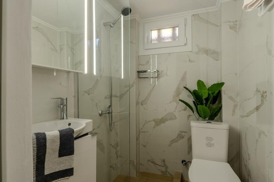 Νίκη-Aria's Luxury Apartment Peraia,Thessaloniki Apartment in Decentralized Administration of Macedonia and Thrace
