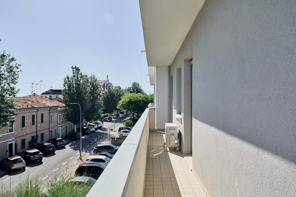 Neighbourhood, Street view