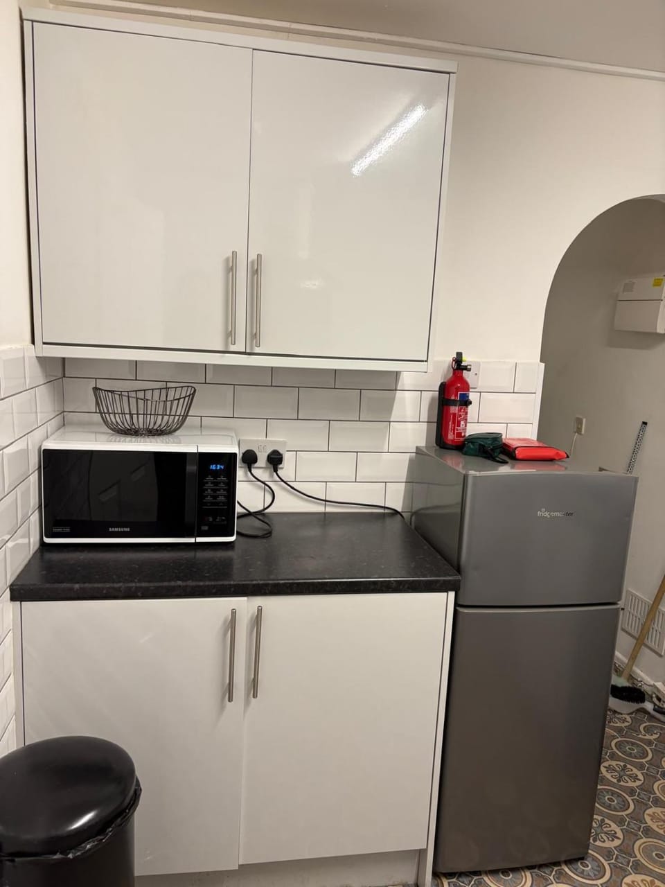 microwave, kitchen