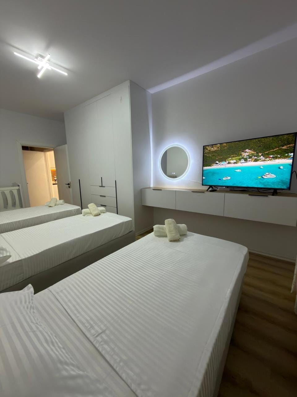 Modern Seaside Apartment with Sea View Apartment in Vlorë