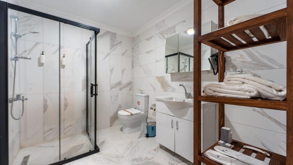 Shower, Toilet, Bathroom