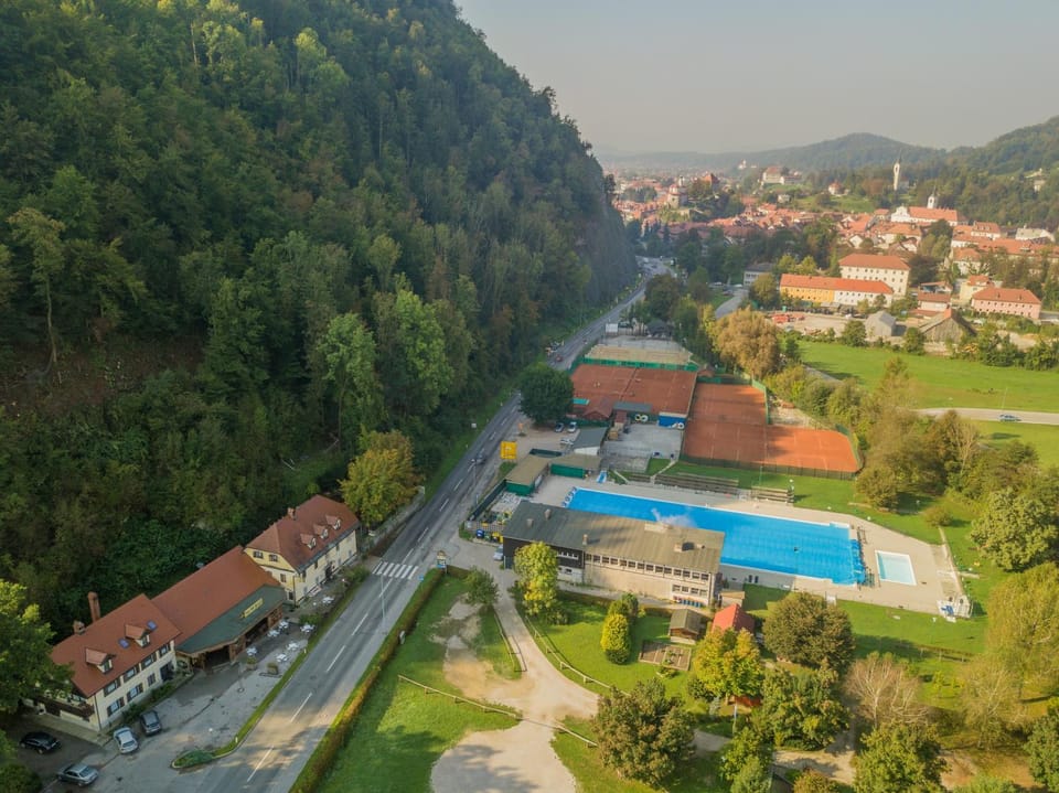 Nearby landmark, Restaurant/places to eat, Off site, Natural landscape, Summer, Swimming pool, Swimming pool