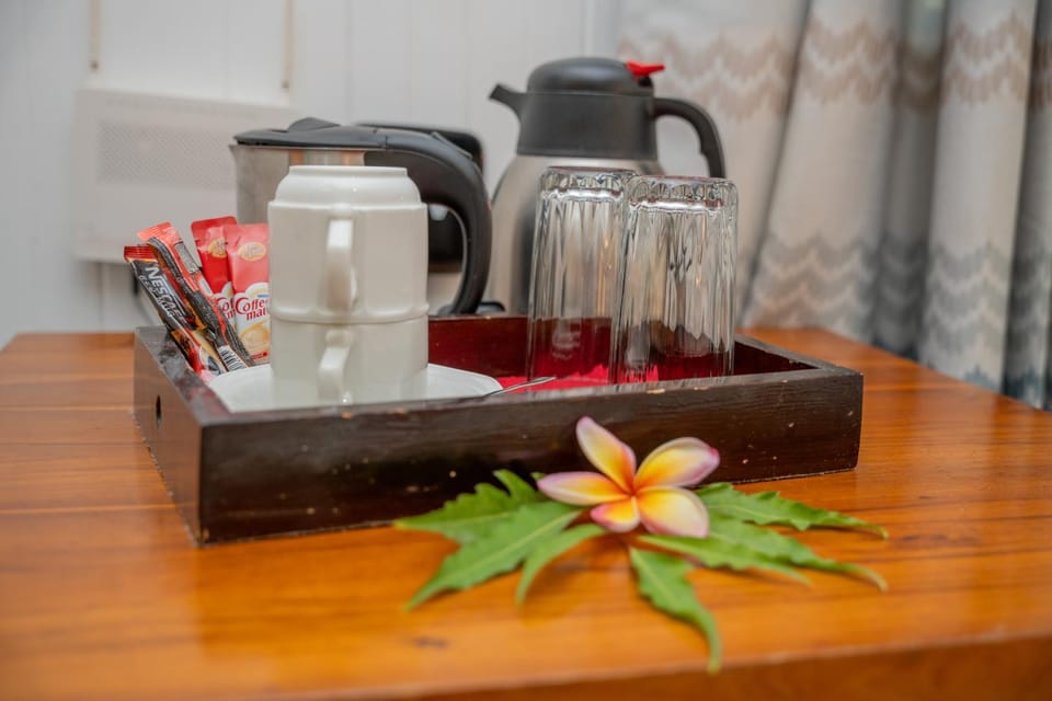 Coffee/tea facilities, Internal: Not applicable to any particular room