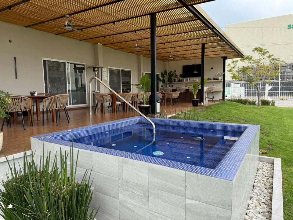 Hot Tub, Hot Tub, Pool view, Swimming pool