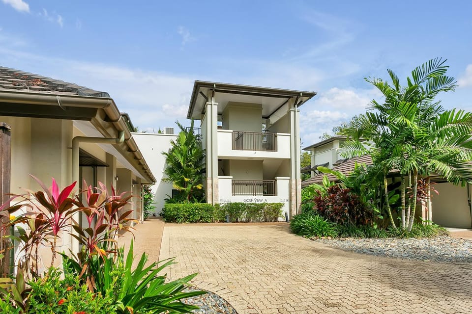 Property building, Garden, Garden view
