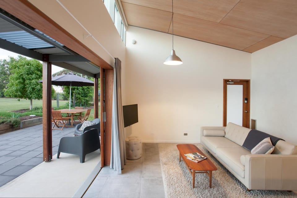 Garden, Living room