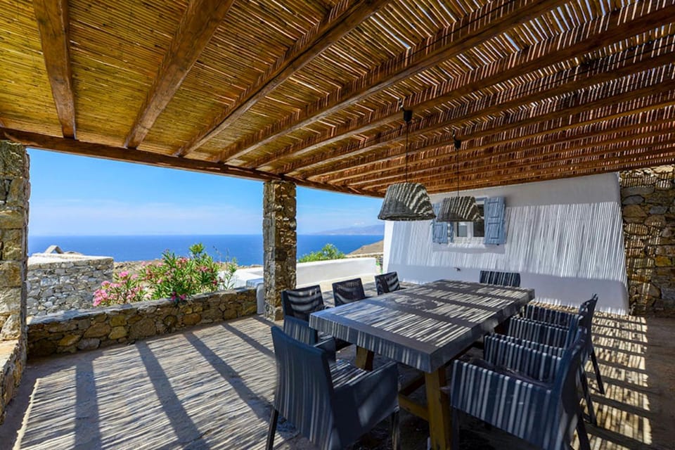 Villa Crystal with Private Pool by Diles Villas Villa in Mykonos, Mikonos 846 00, Greece