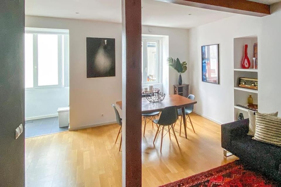 Living room, Seating area, Dining area