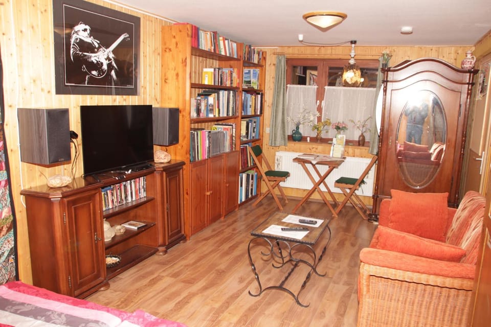 Living room, Bedroom