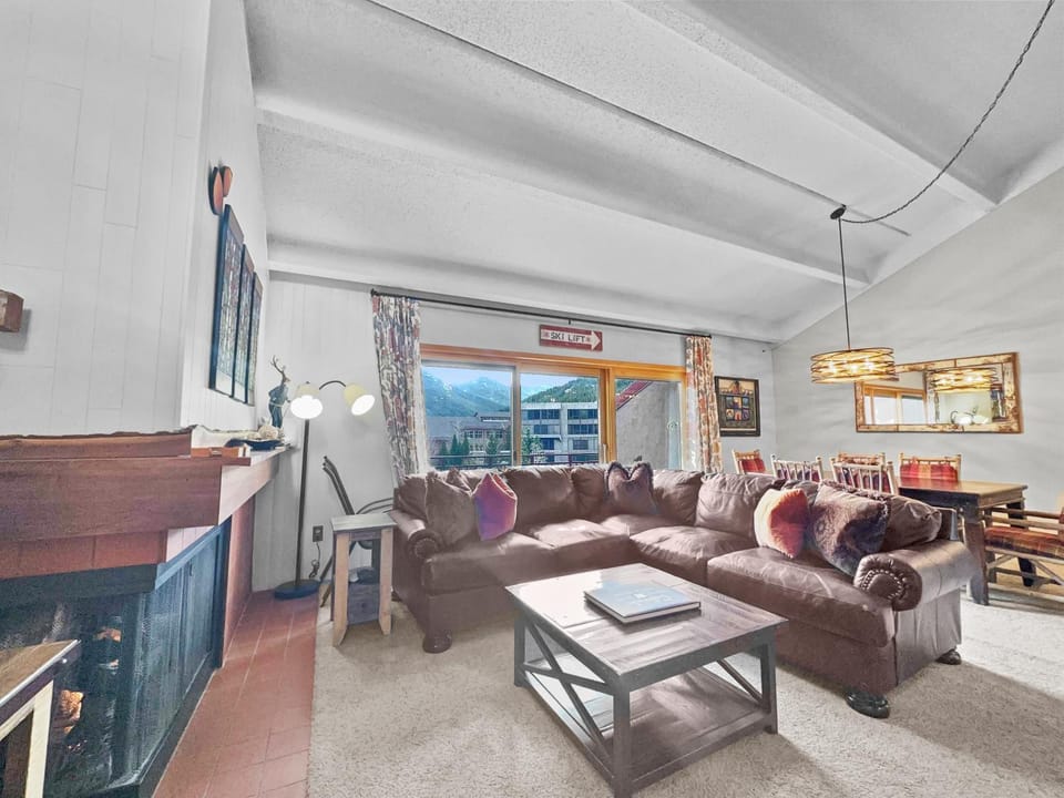 PG309 Peregrine Lodge Apartment in Summit County