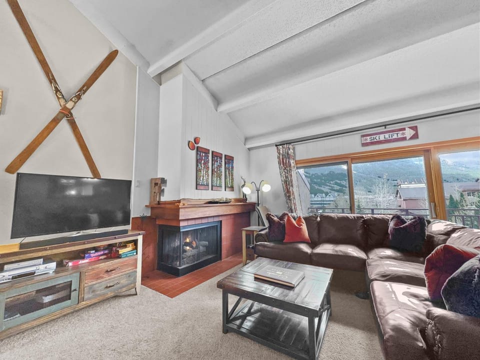 PG309 Peregrine Lodge Apartment in Summit County
